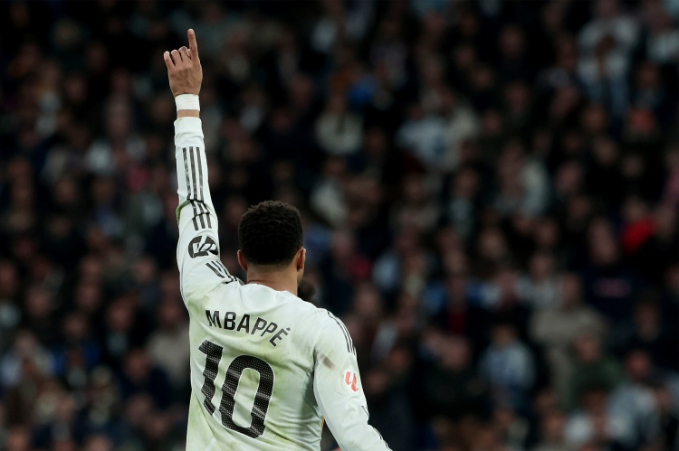 下载-三足鼎立！欧洲金靴：凯恩、姆总同积44分，哈兰德40分第3